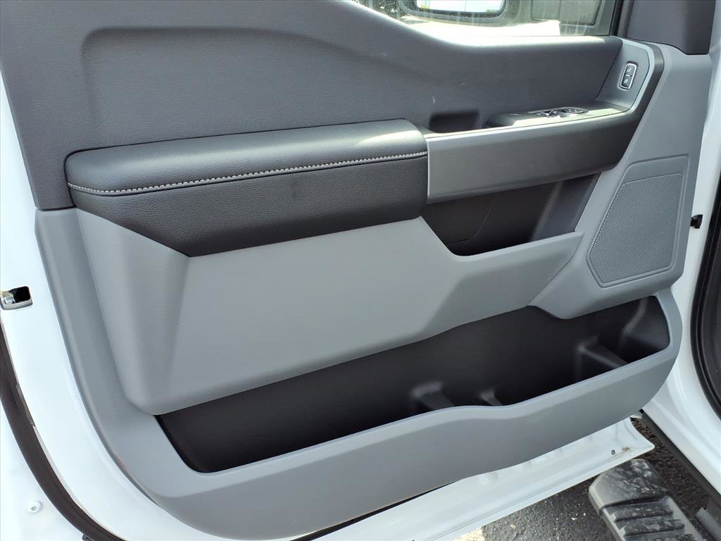 New 2025 Ford F350 XL w/ STX Appearance Package image 4