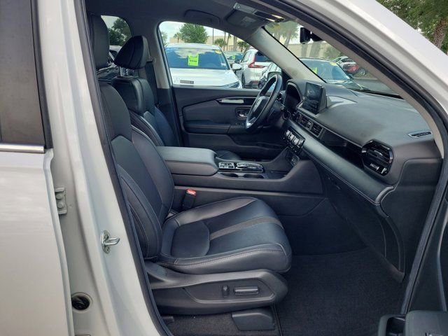 Used 2025 Honda Pilot EX-L image 7