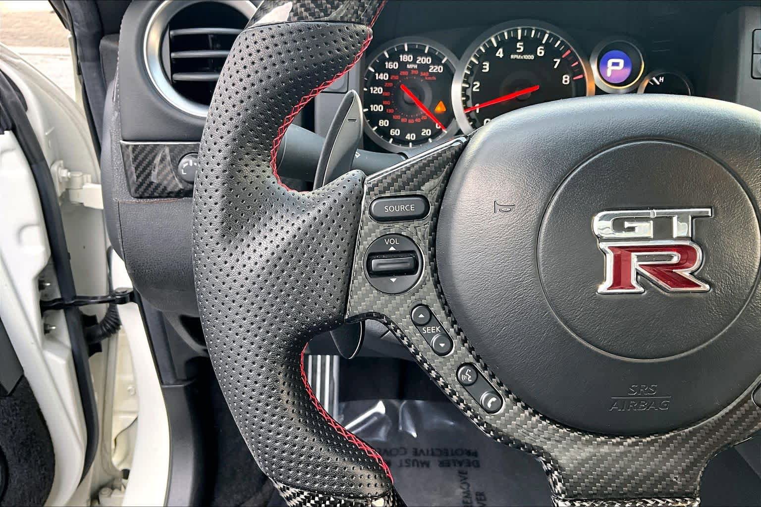 Used 2010 Nissan GT-R Premium image 21