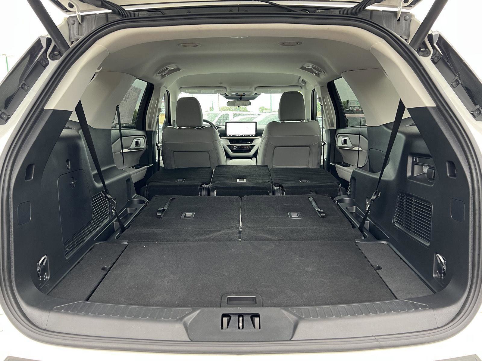 Used 2025 Ford Explorer Active w/ Active Comfort Package AWD/4WD image 50