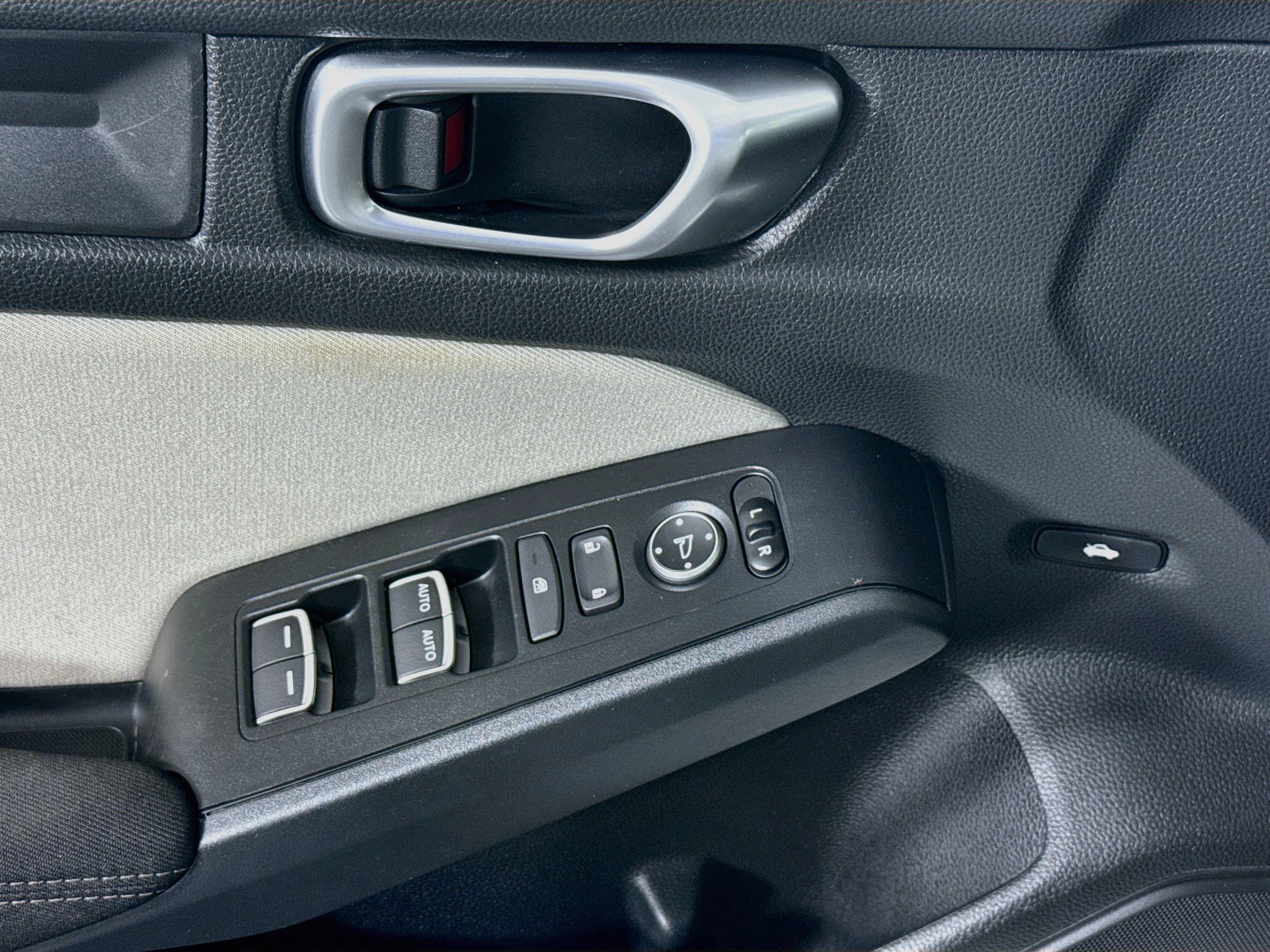Used 2023 Honda Civic LX image 24