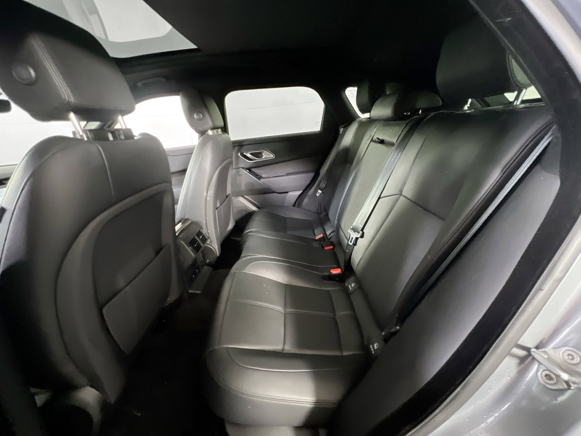 Used 2024 Land Rover Range Rover Velar Dynamic SE image 26