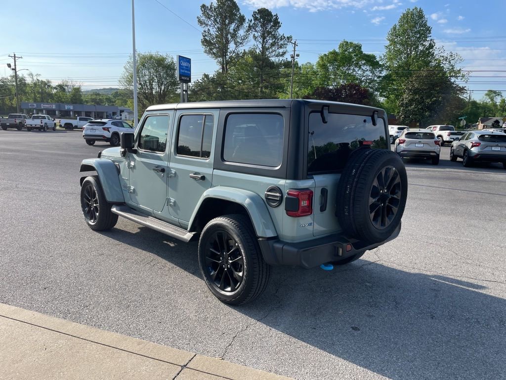Used 2023 Jeep Wrangler Unlimited Sahara w/ Cold Weather Group AWD/4WD image 6