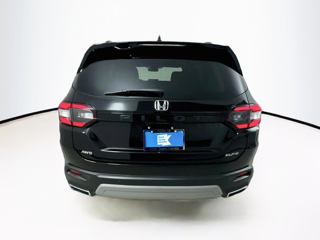Used 2023 Honda Pilot Elite image 7