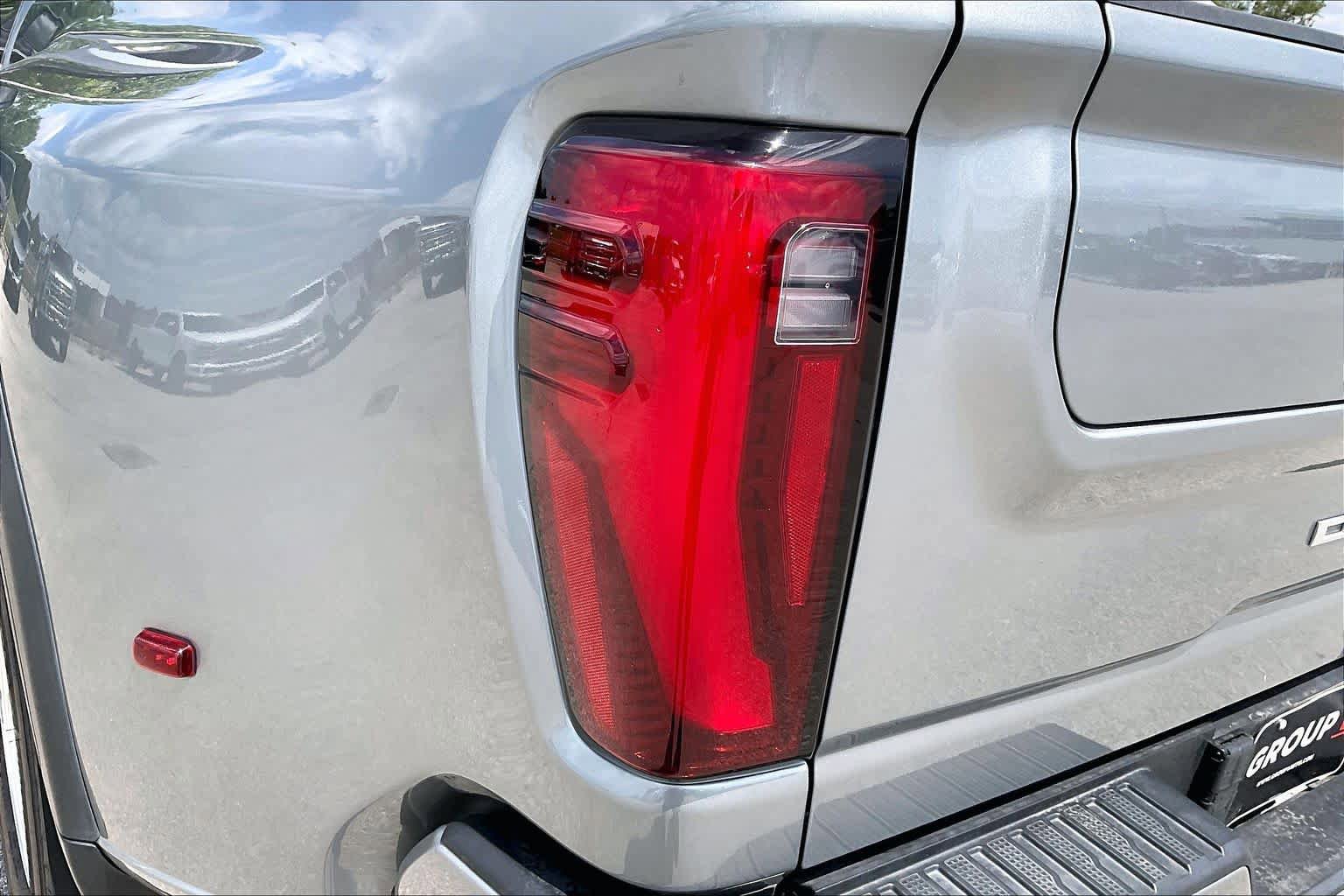 Certified 2024 GMC Sierra 3500 Denali Ultimate AWD/4WD image 29