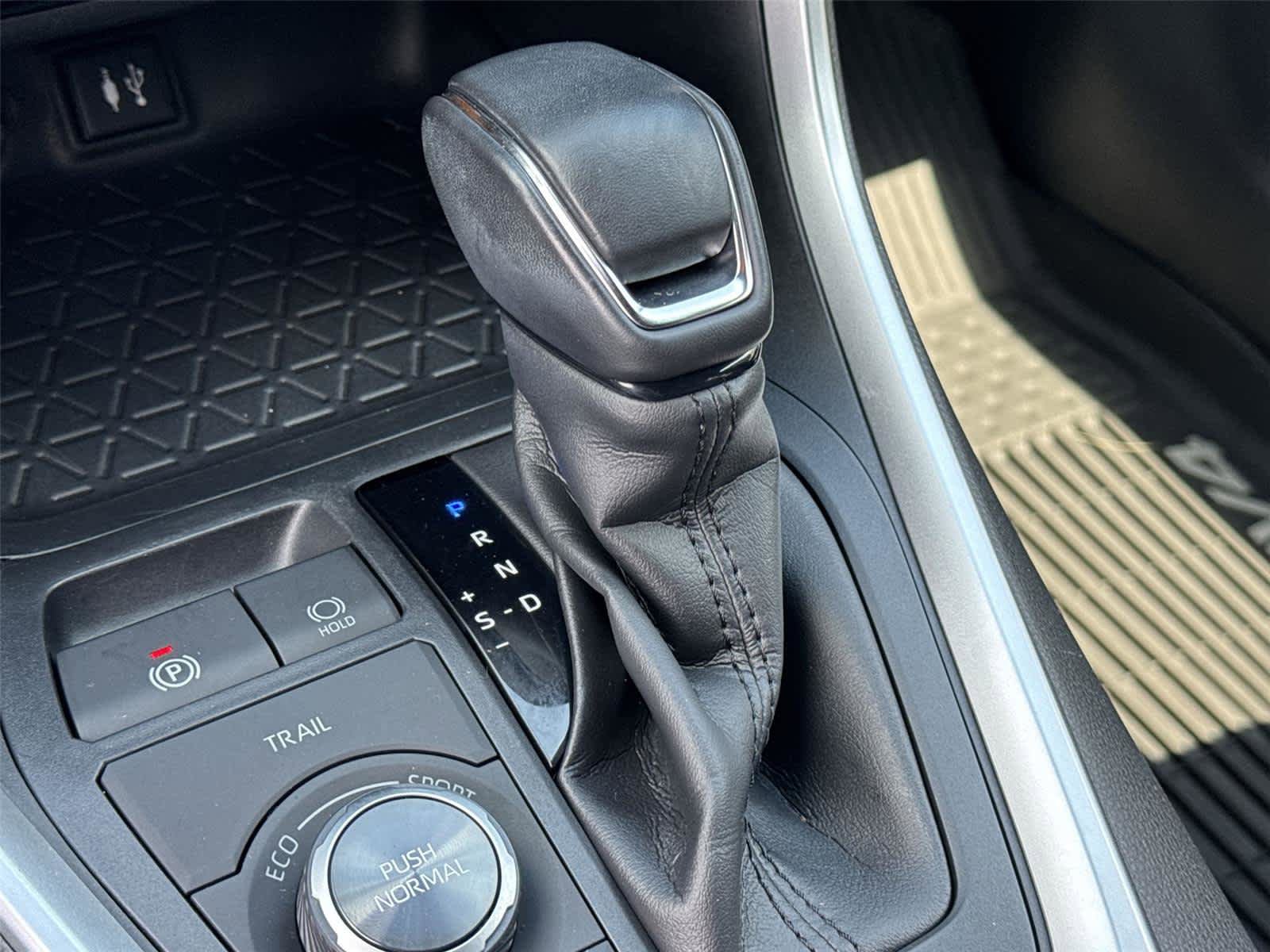 Used 2019 Toyota RAV4 XSE image 29