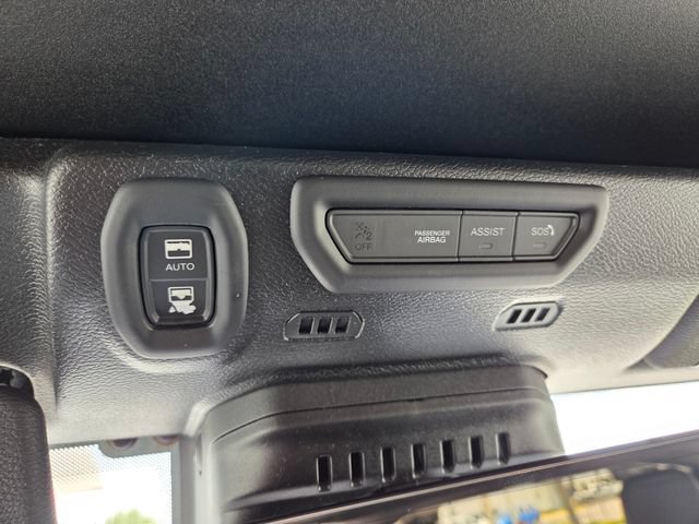 Certified 2019 Jeep Wrangler Unlimited Sahara AWD/4WD image 34