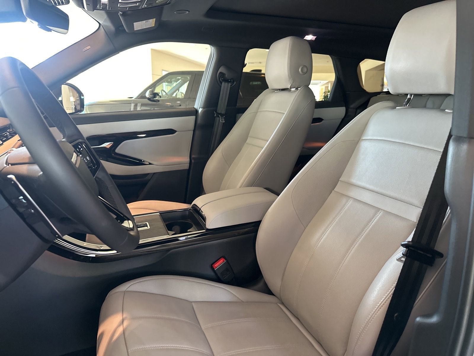 Certified 2026 Land Rover Range Rover Evoque S image 8