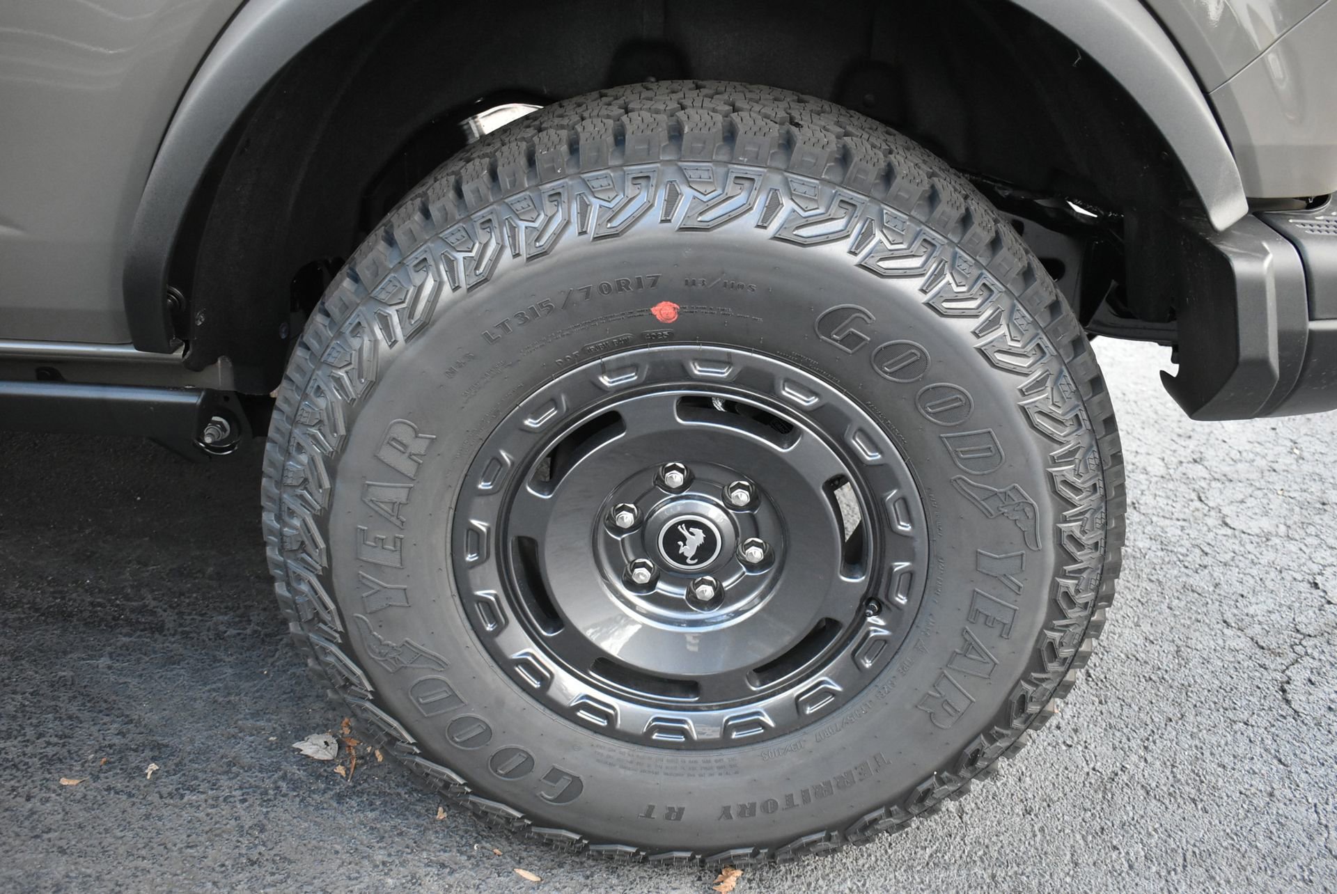 New 2025 Ford Bronco Badlands image 9