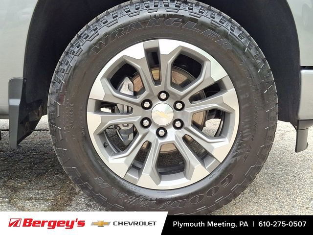 Certified 2023 Chevrolet Silverado 1500 High Country w/ Z71 Off-Road Package AWD/4WD image 10