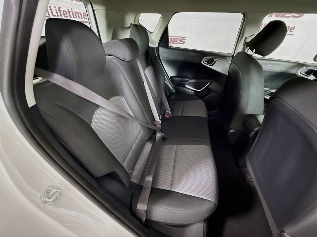 Used 2021 Kia Soul LX FWD image 28
