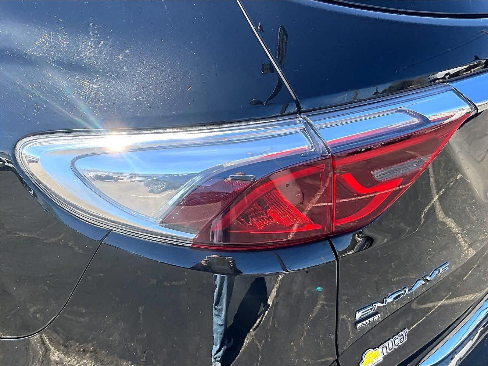 Used 2023 Buick Enclave Essence AWD/4WD image 33