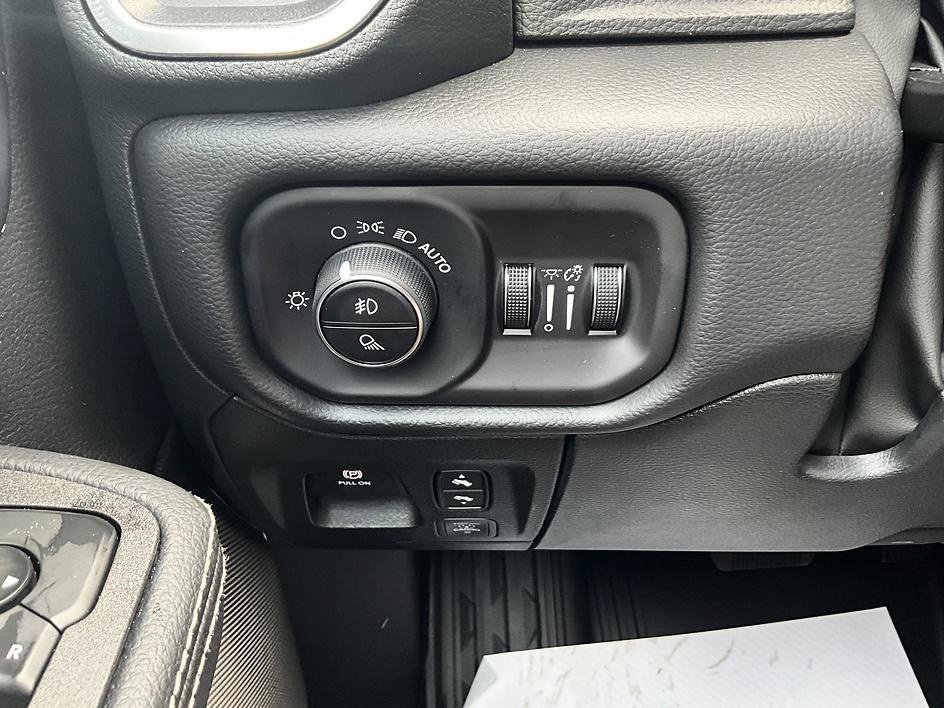 New 2027 RAM 1500 Laramie w/ Night Edition AWD/4WD image 17