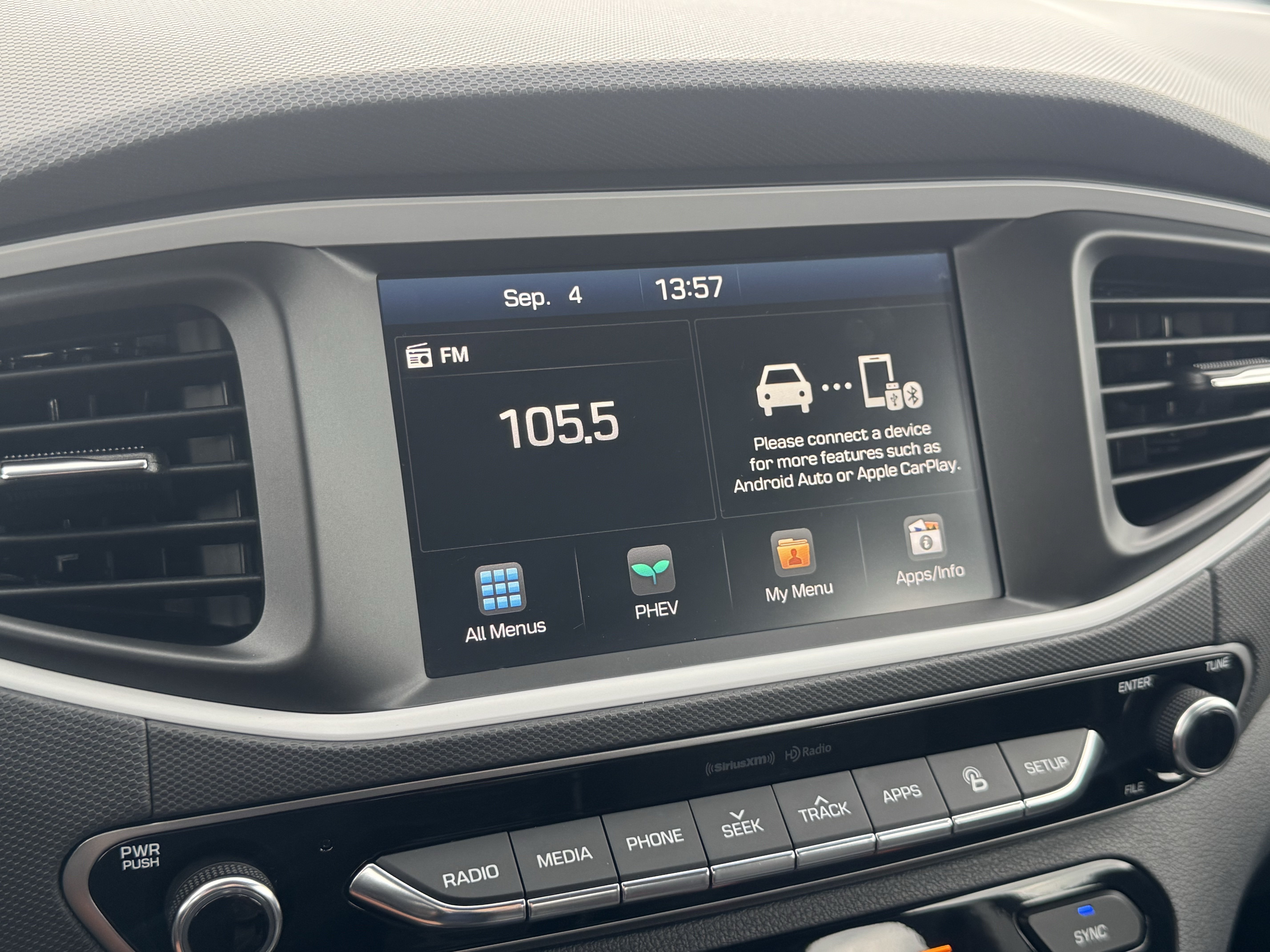 Used 2019 Hyundai Ioniq Plug-In Hybrid FWD image 25