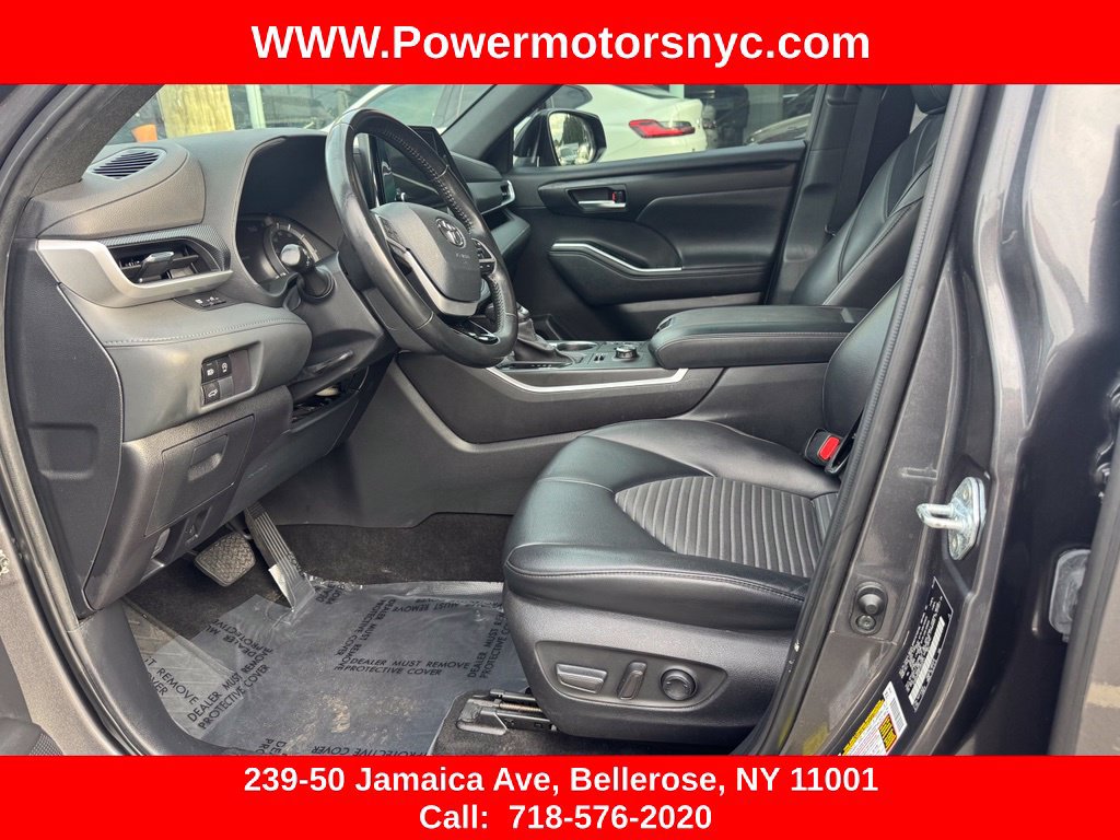 Used 2023 Toyota Highlander XSE AWD/4WD image 19