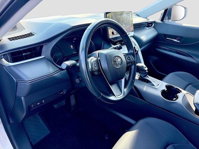 Used 2023 Toyota Venza LE AWD/4WD image 14
