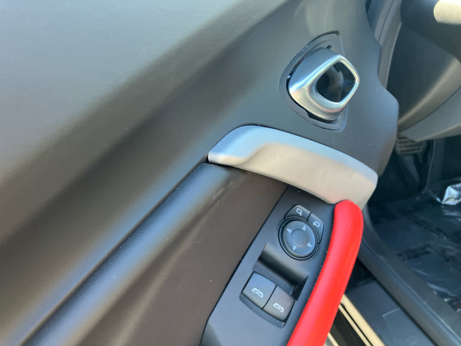 Used 2022 Chevrolet Camaro LT w/ Technology Package image 10