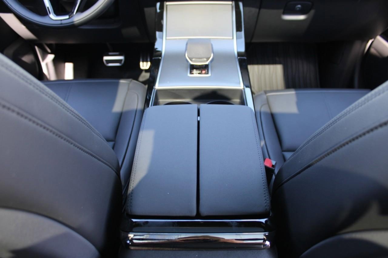 Used 2025 Land Rover Range Rover Velar Dynamic SE image 18