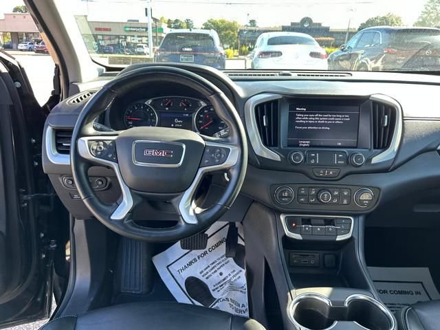 Used 2024 GMC Terrain SLT AWD/4WD image 16