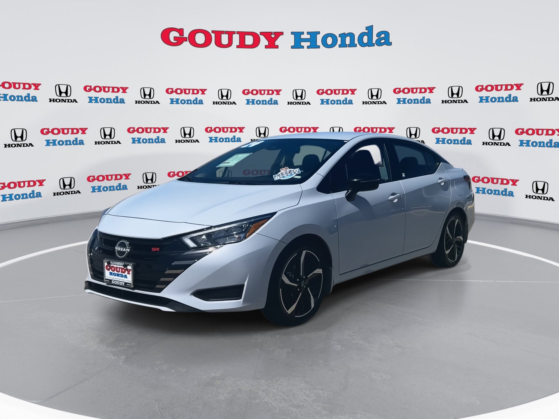 Used 2024 Nissan Versa SR w/ Trunk Package FWD image 4