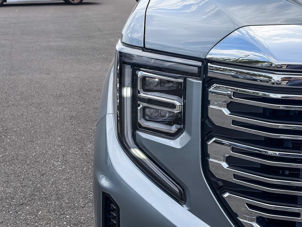 Certified 2025 GMC Sierra 1500 Denali w/ Technology Package AWD/4WD image 7