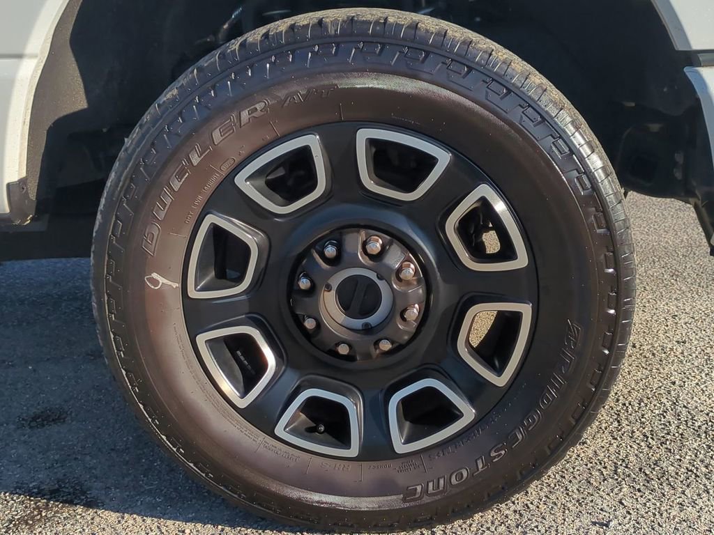 Used 2024 Ford F250 Platinum image 11