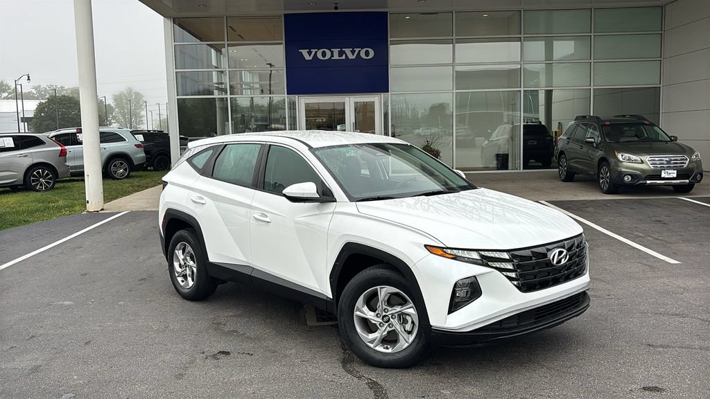 Used 2024 Hyundai Tucson SE AWD/4WD image 2