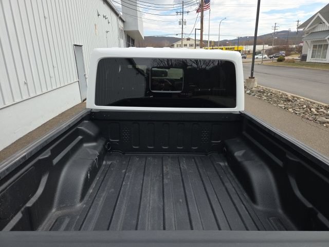 Used 2025 Jeep Gladiator Overland AWD/4WD image 5