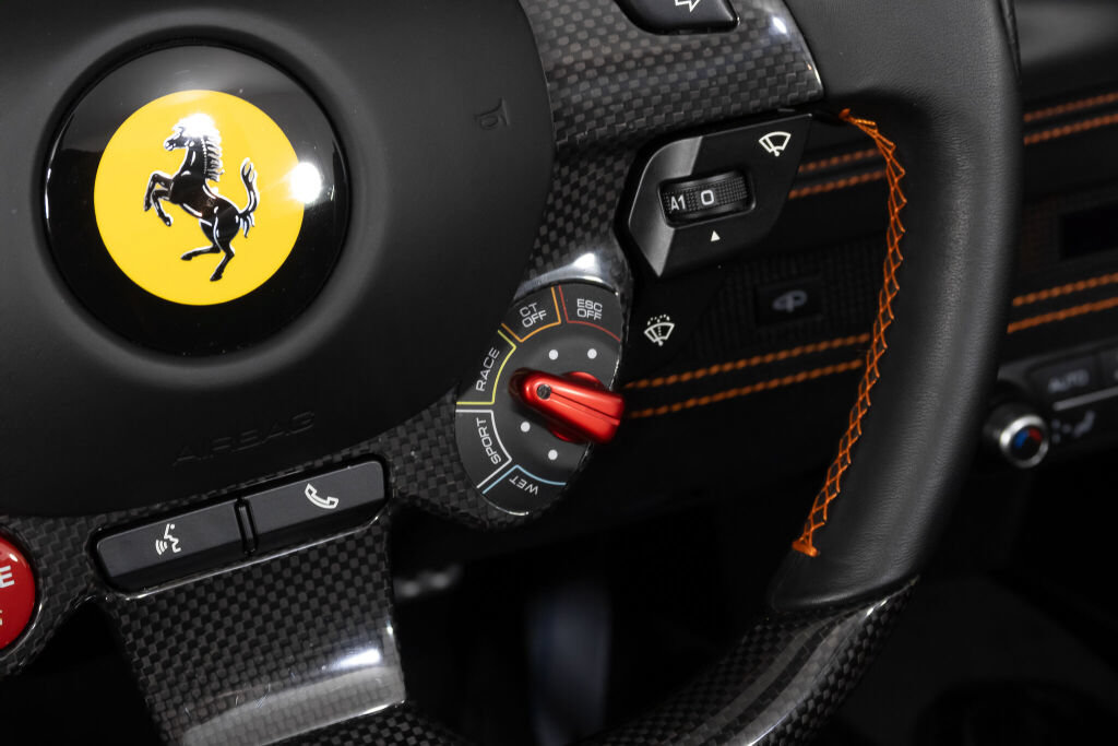 Used 2022 Ferrari F8 Tributo RWD image 32