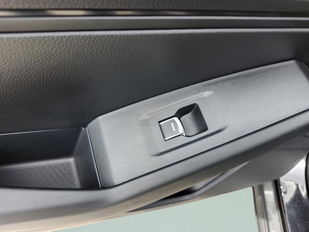 Used 2025 Honda Accord LX image 23