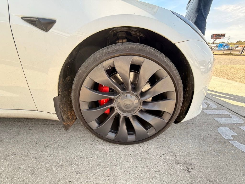 Used 2023 Tesla Model 3 Performance image 5