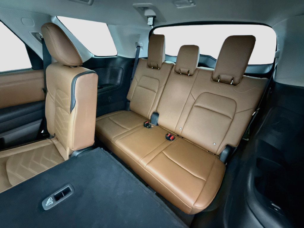 Used 2024 Nissan Pathfinder Platinum w/ Cargo Package FWD image 22