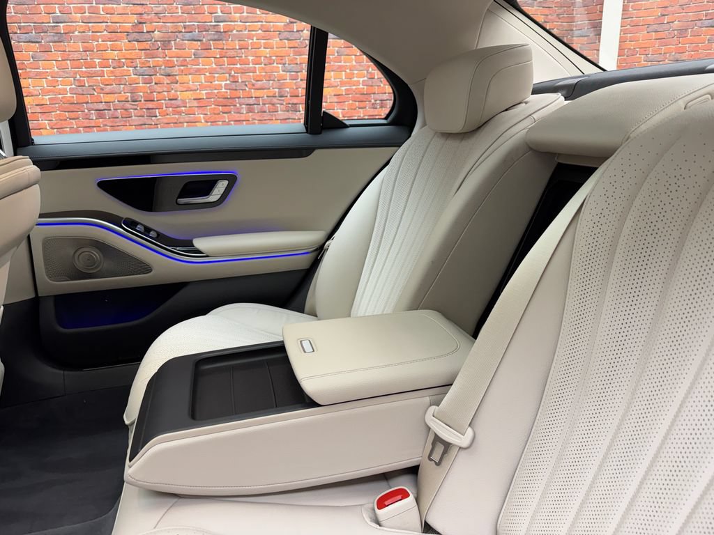 Used 2024 Mercedes-Benz S 500 4MATIC image 11