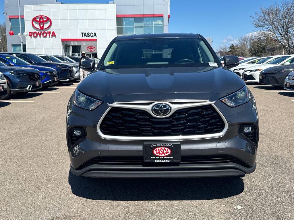 Used 2022 Toyota Highlander LE AWD/4WD video 2