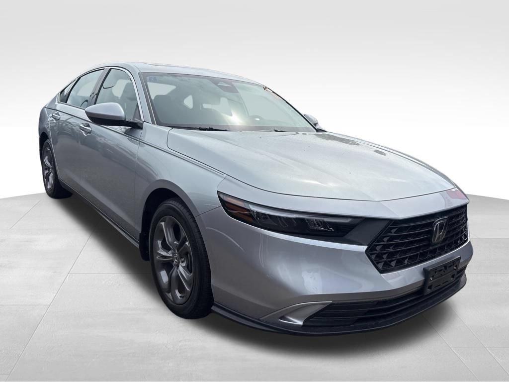 Used 2024 Honda Accord EX image 4