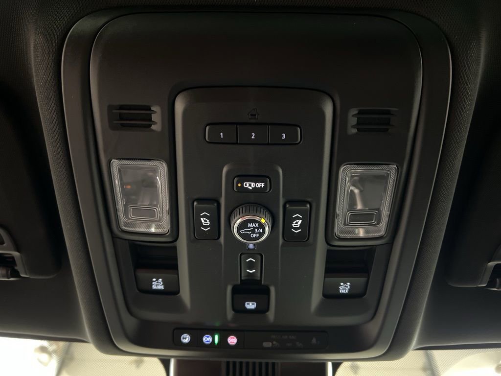 Used 2024 Chevrolet Suburban Premier w/ Premium Package AWD/4WD image 26