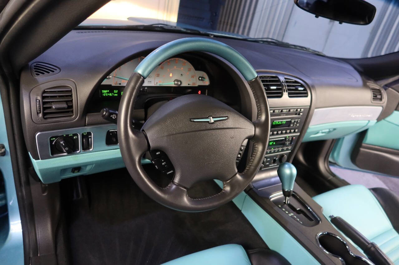 Used 2002 Ford Thunderbird Deluxe image 18