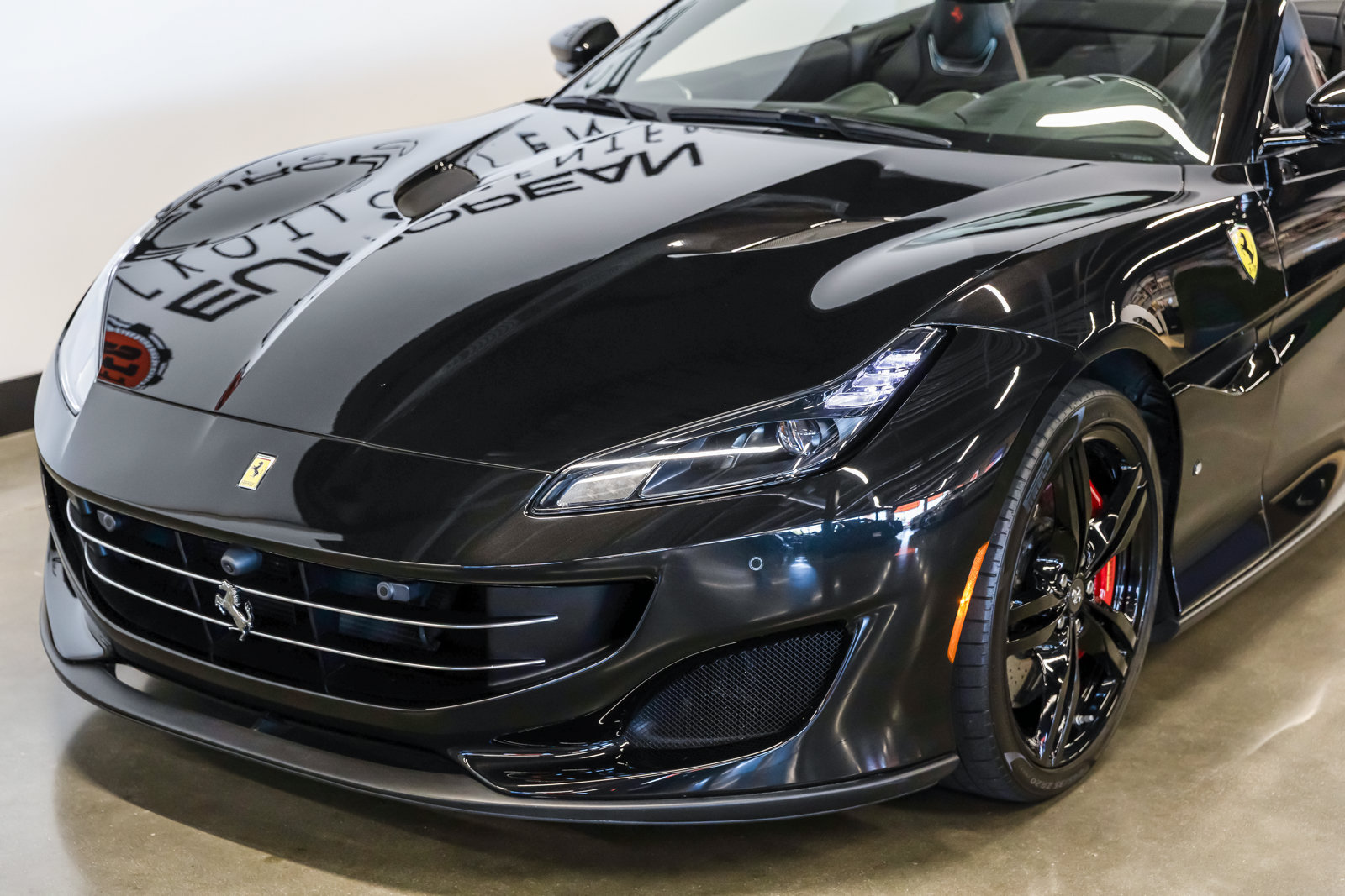 Used 2020 Ferrari Portofino RWD image 6