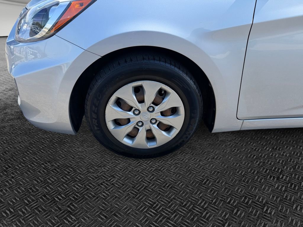 Used 2017 Hyundai Accent SE FWD image 11