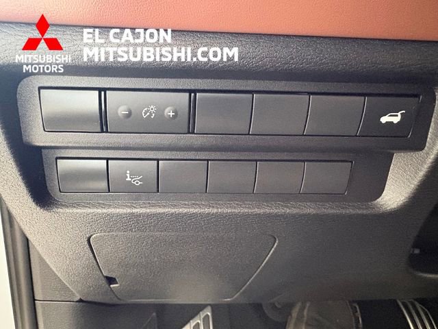 Used 2025 Mitsubishi Outlander SEL FWD image 22