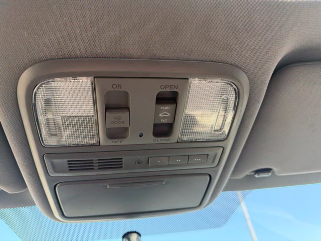 Used 2015 Honda Pilot SE image 31