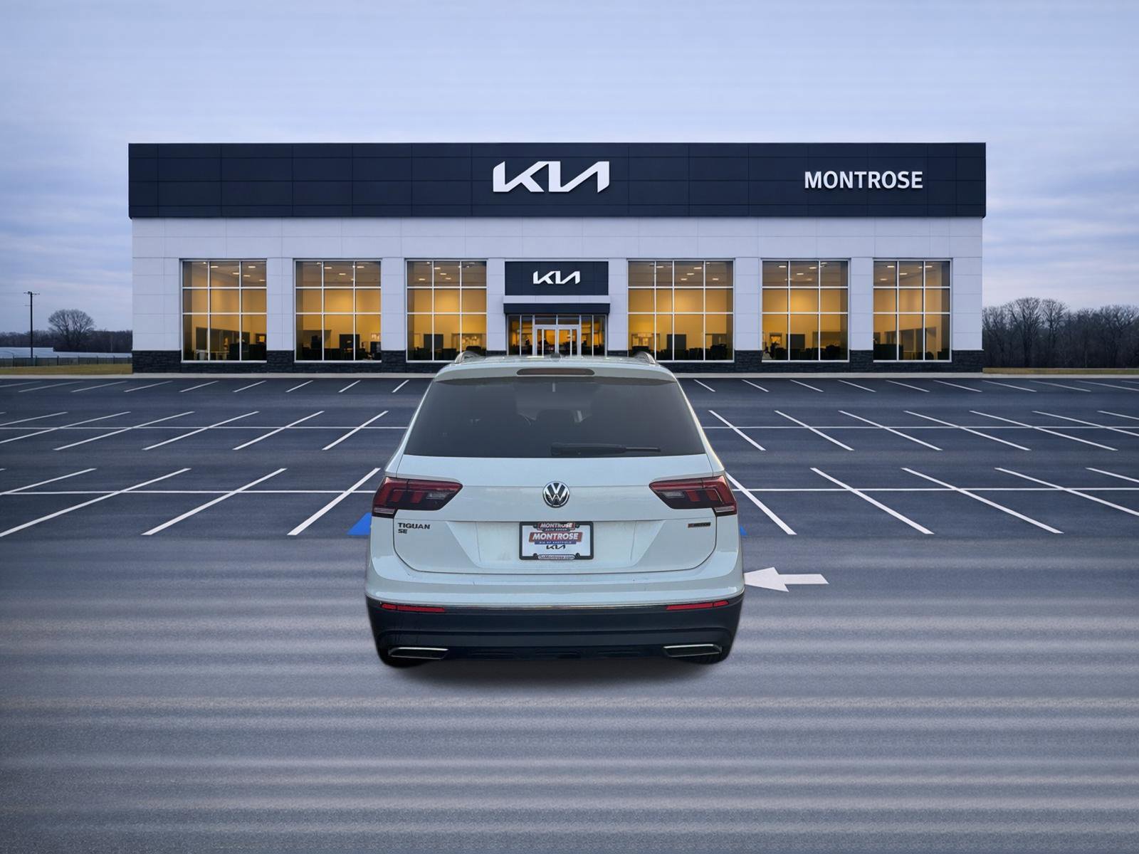 Used 2021 Volkswagen Tiguan SE w/ Panoramic Sunroof Package AWD/4WD image 7
