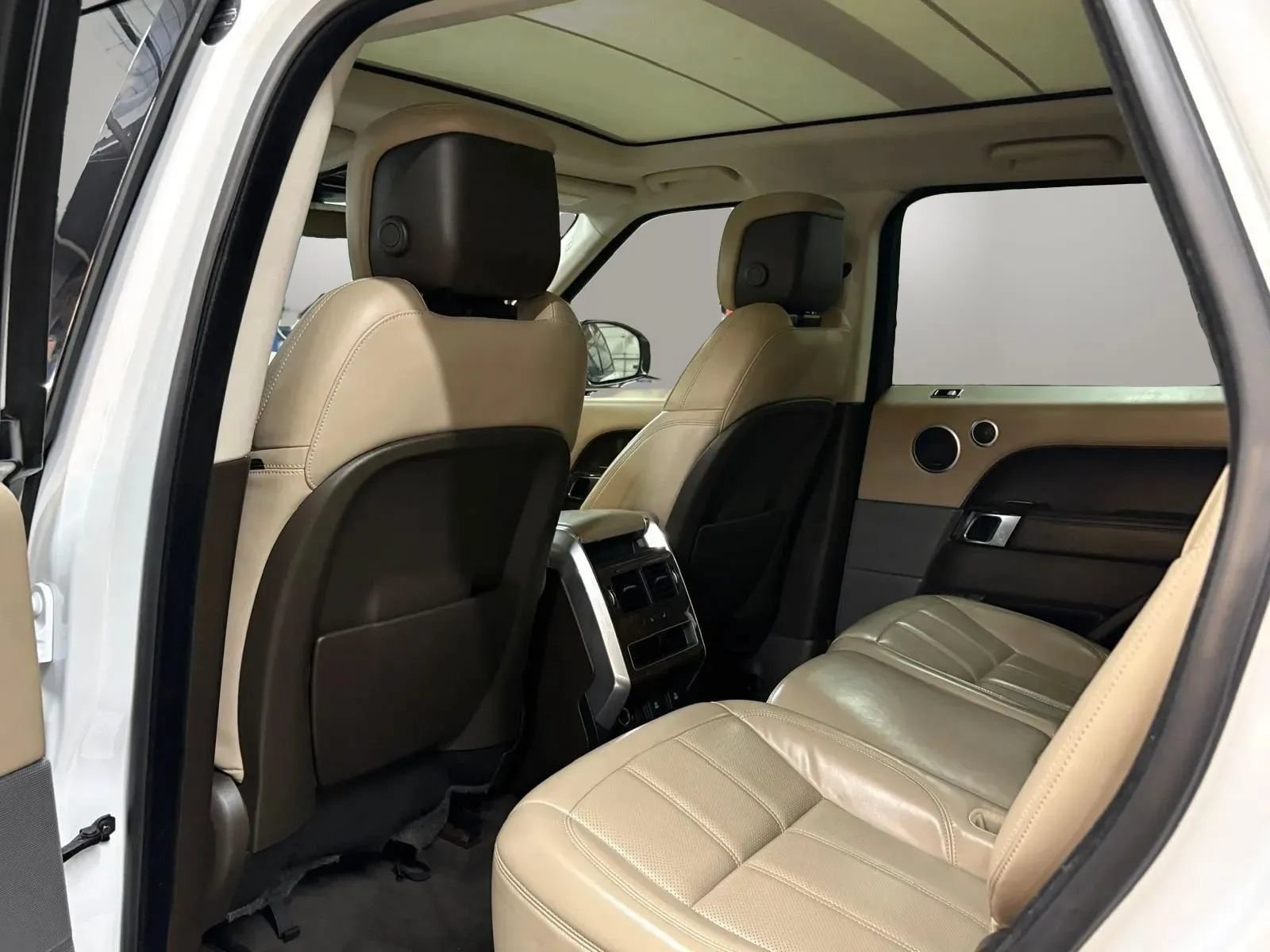 Used 2018 Land Rover Range Rover Sport Supercharged AWD/4WD image 24