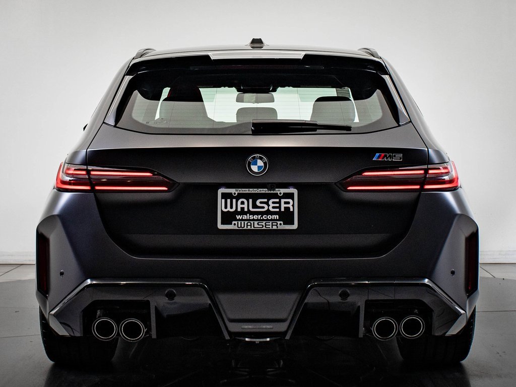 New 2025 BMW M5 Touring image 7