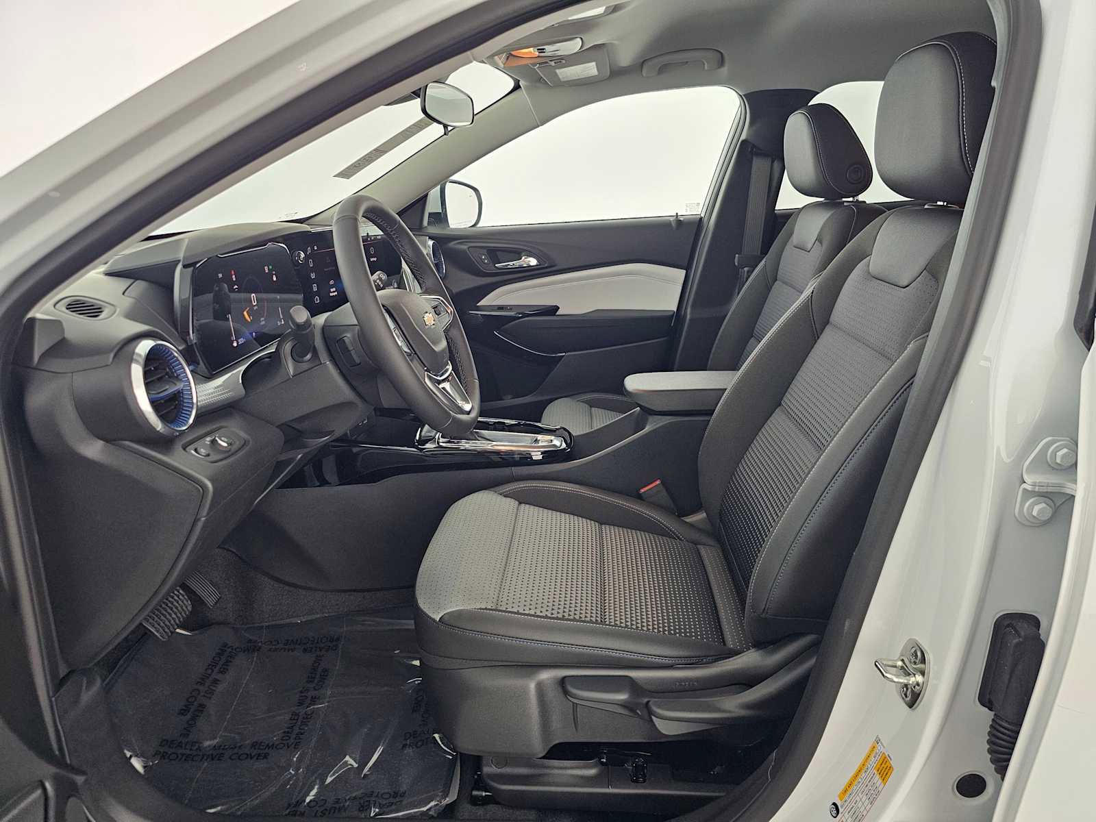 New 2026 Chevrolet Trax LT w/ Driver Confidence Package FWD image 20