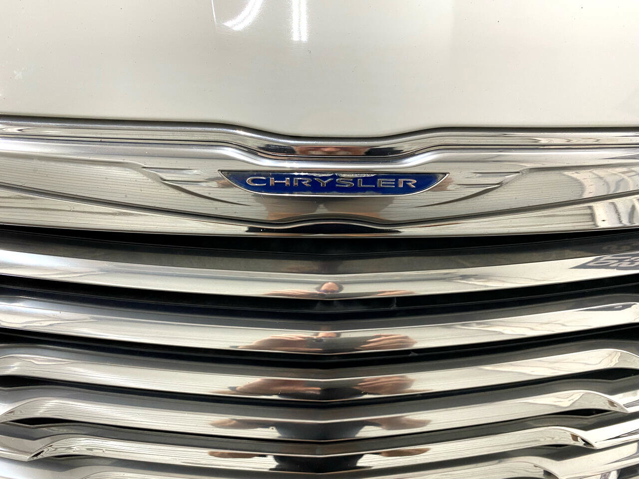 Used 2011 Chrysler 300 Limited w/ Luxury Group image 11