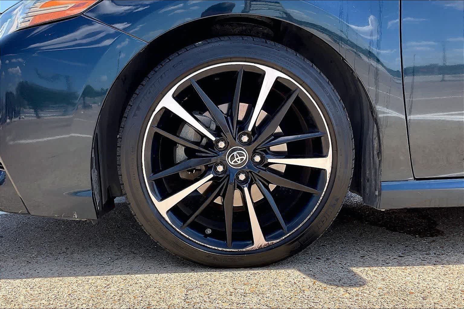 Used 2019 Toyota Camry XSE w/ 4 Season Floor Mat Package FWD image 8