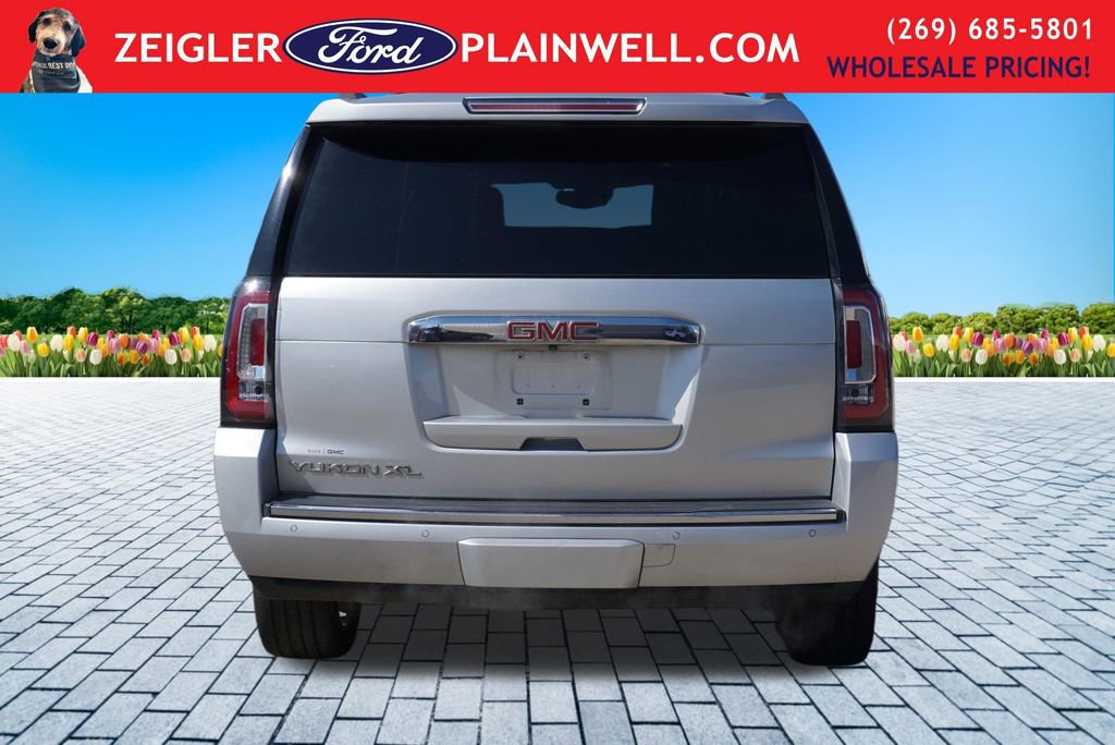 Used 2017 GMC Yukon XL Denali w/ Open Road Package AWD/4WD image 4