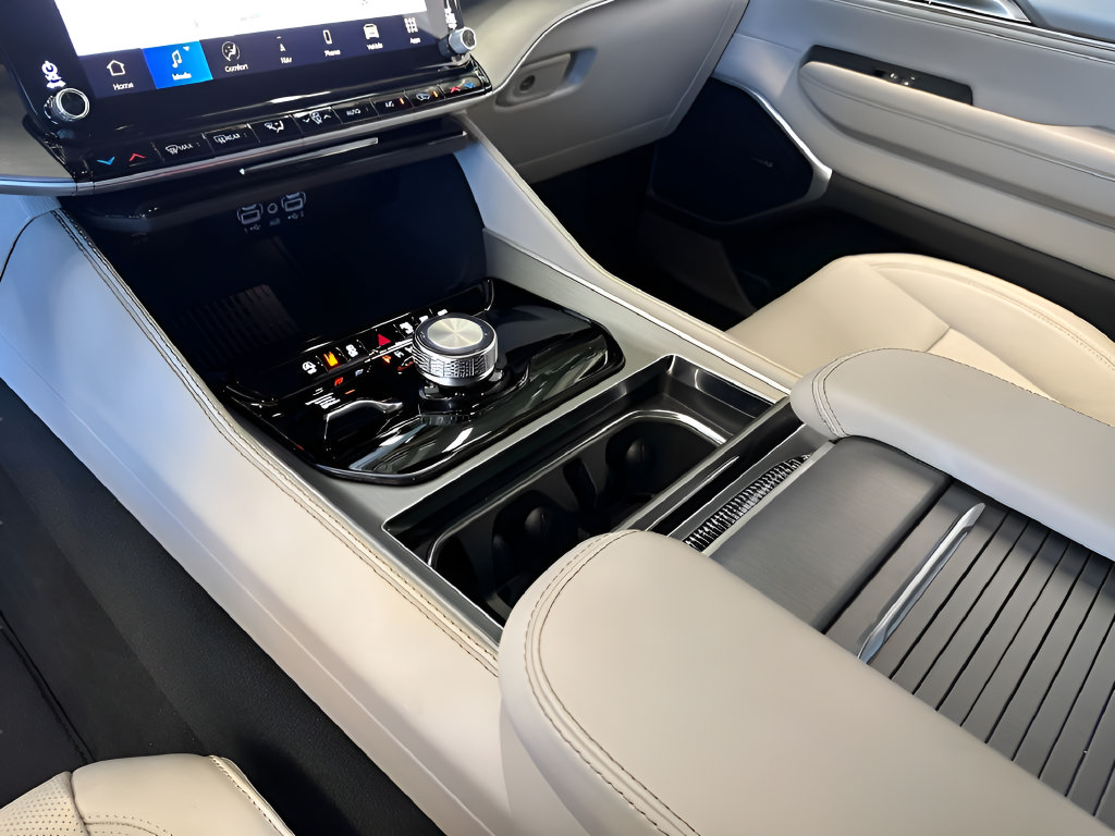 New 2026 Jeep Grand Wagoneer L 4WD image 34