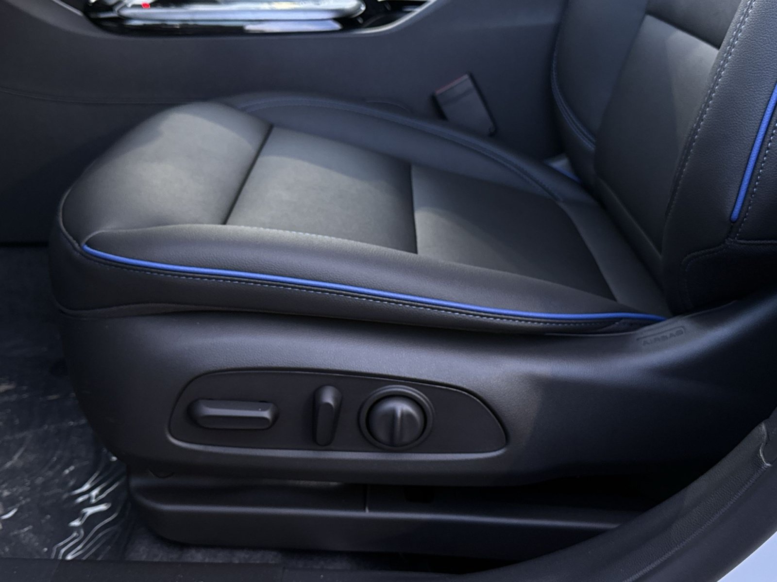 New 2026 Buick Envista Sport Touring w/ Convenience I Package FWD image 14